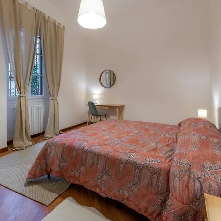 Luxury Apt In Duomo Navigli بيت للعطل