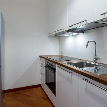 Luxury Apt In Duomo Navigli بيت للعطل *